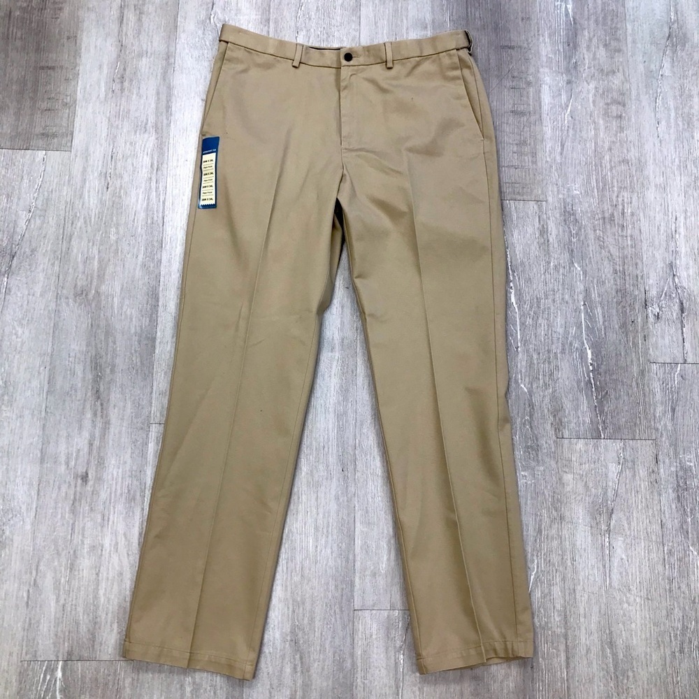 Haggar Work to Weekend Men's Khaki Pants - Size 38x34 NWT